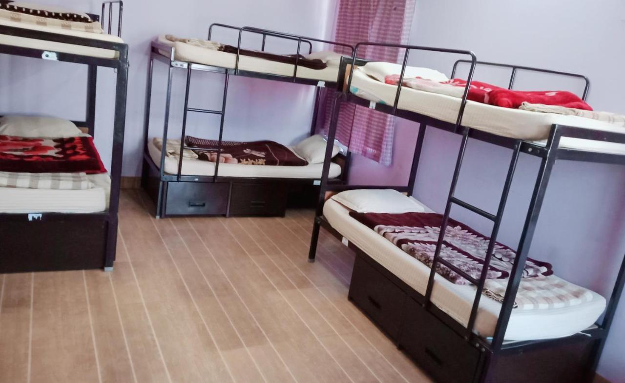Monkey Bunky-3Monkeys Backpacker'S Hostel Kathmandu Buitenkant foto